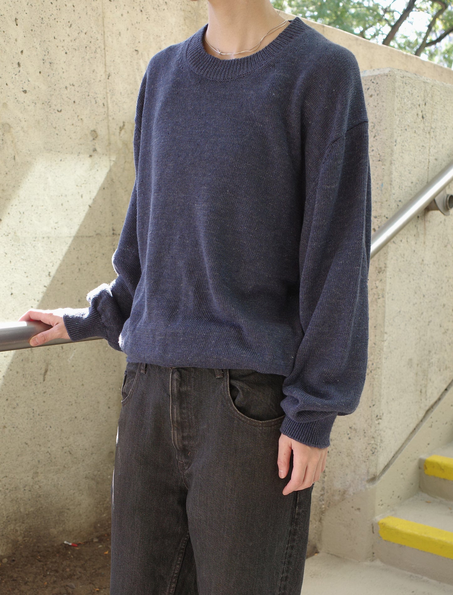 BATONER Washed High Count Linen Crewneck - Navy