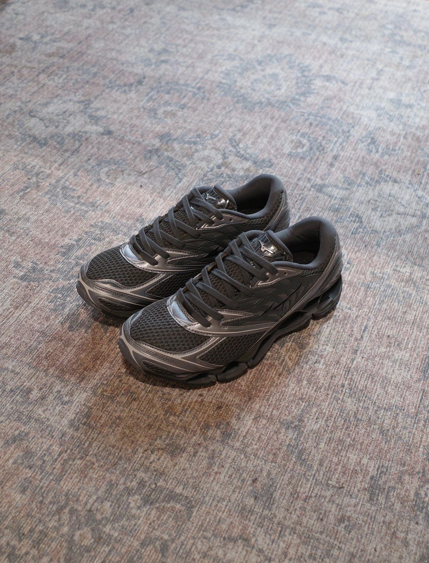 Mizuno Sportstyle Wave Prophecy LS - Black / Sand Black