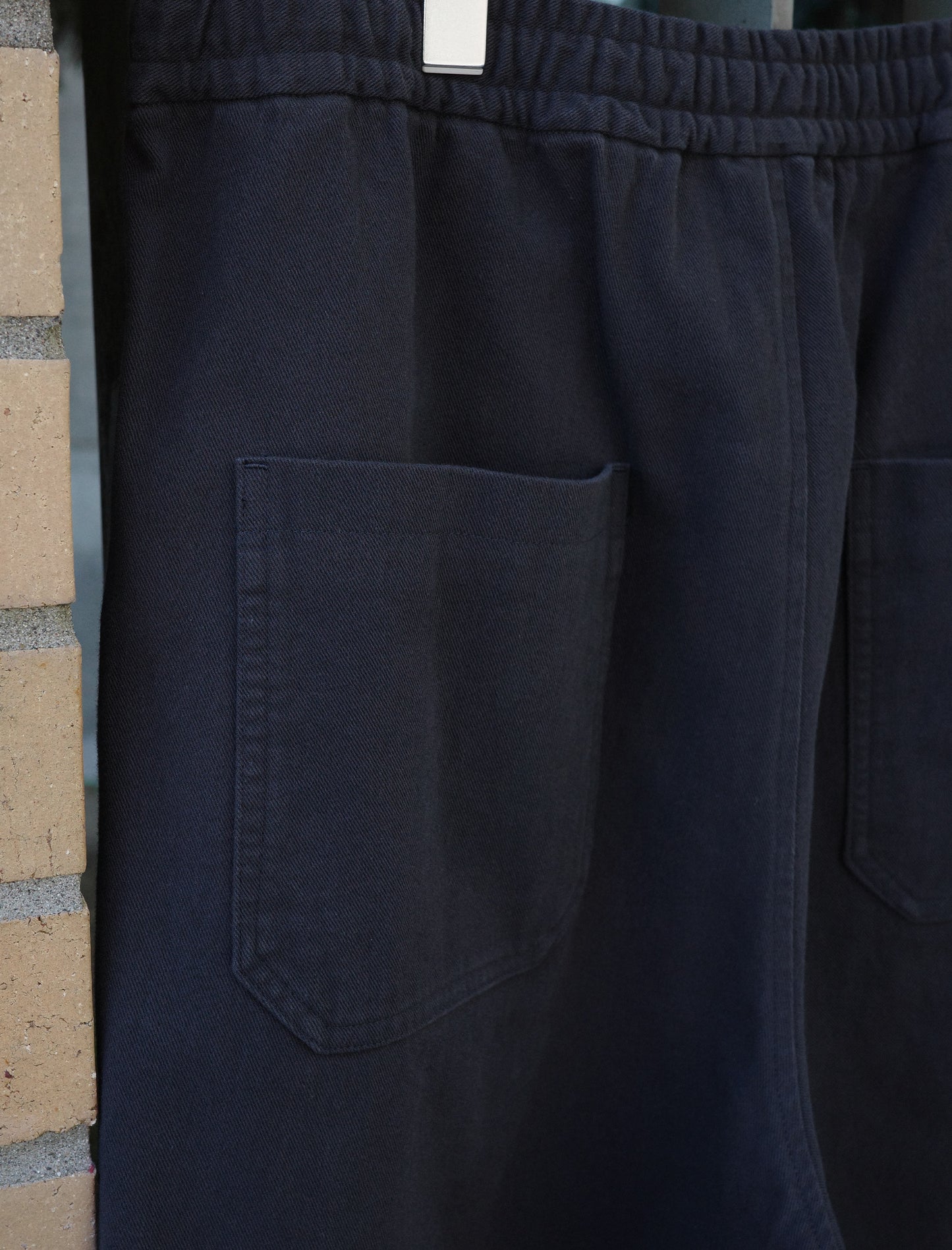 awasa Hard Twist Cotton Twill Wide Easy Shorts Navy