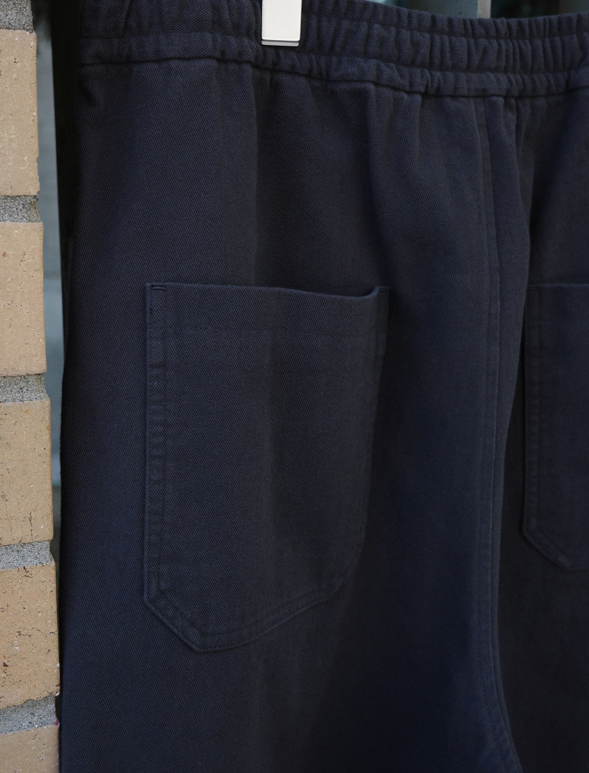 awasa Hard Twist Cotton Twill Wide Easy Shorts Navy