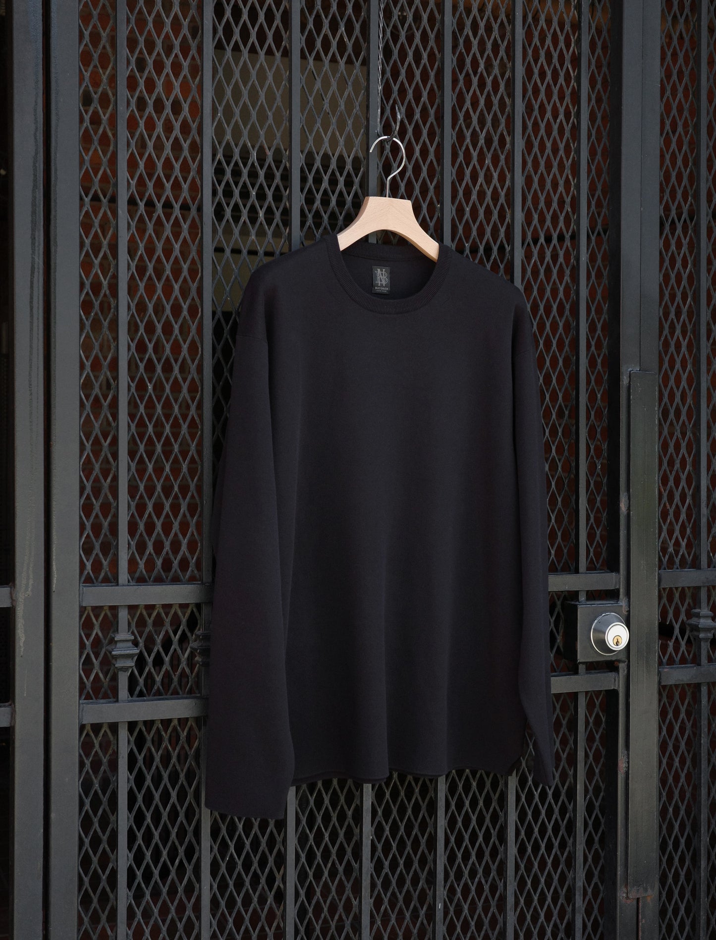 BATONER 32G Smooth Knit L/S T-Shirt - Black
