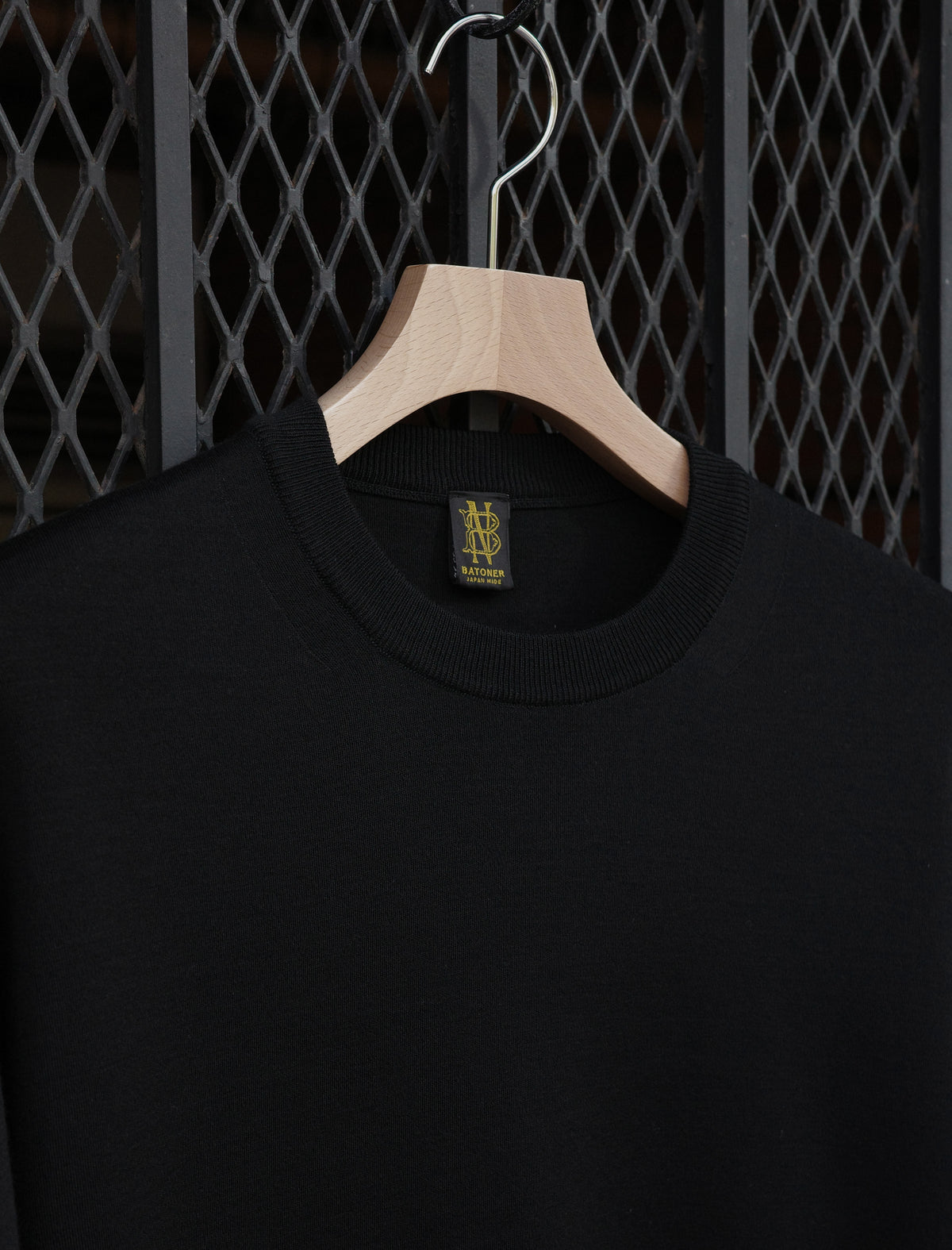 32G Smooth Wool Crewneck - Black