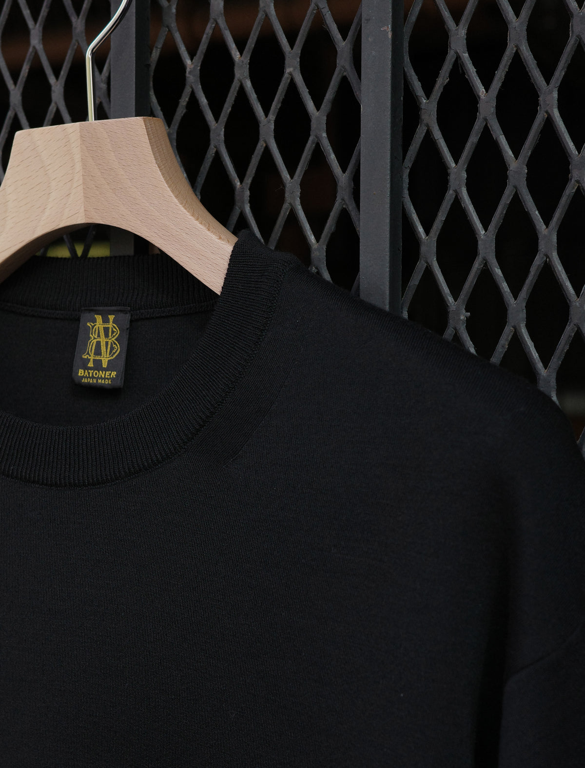 32G Smooth Wool Crewneck - Black
