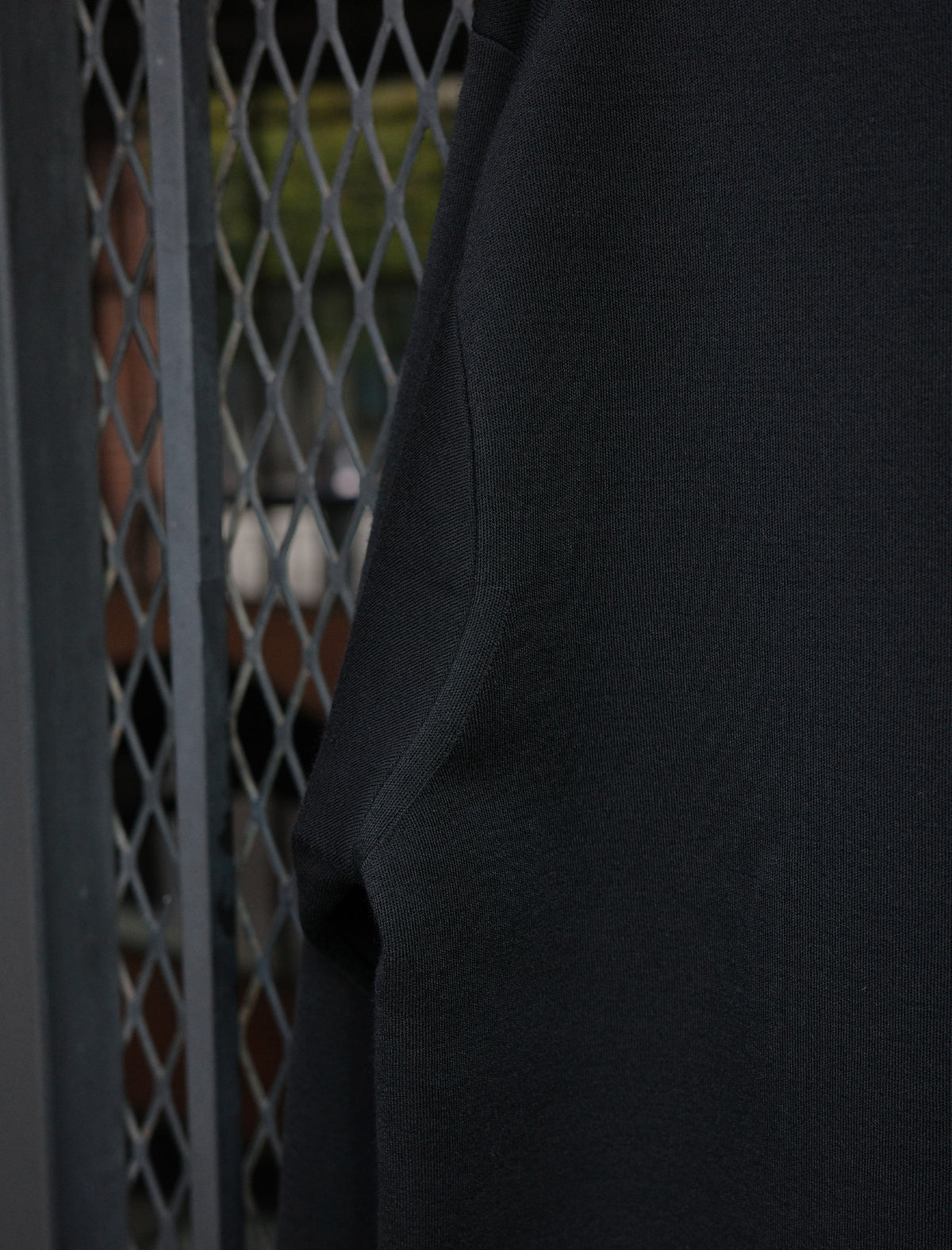 32G Smooth Wool Crewneck - Black