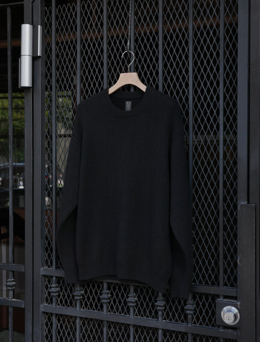 BATONER Innocent Cashmere Middle Weight Crewneck - Solid Black