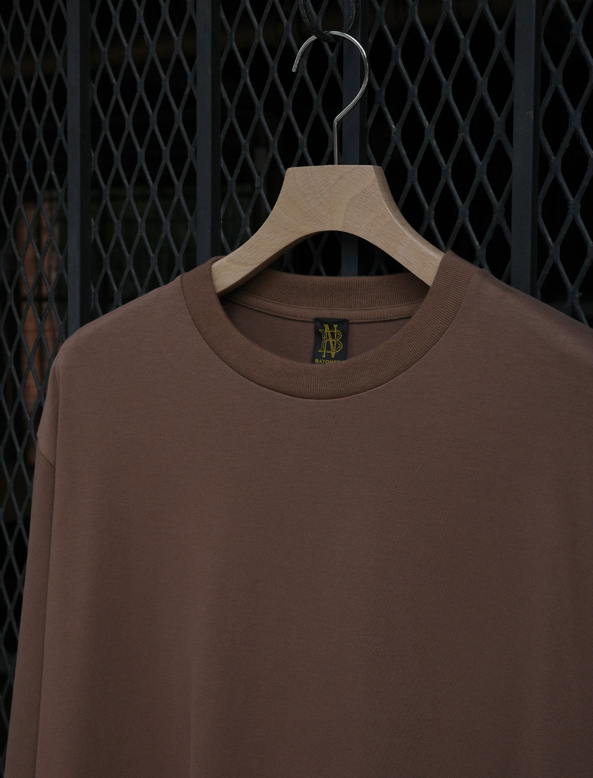 BATONER Suede Touch Crewneck L/S T-Shirt - Camel