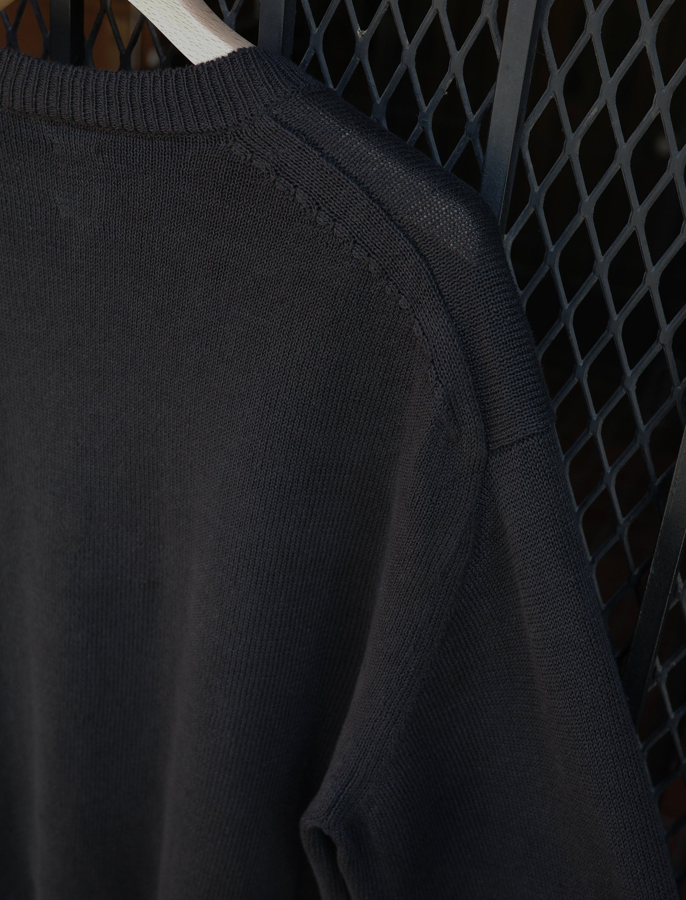 BATONER Washed High Count Linen Crewneck - Black | Sycamore Store