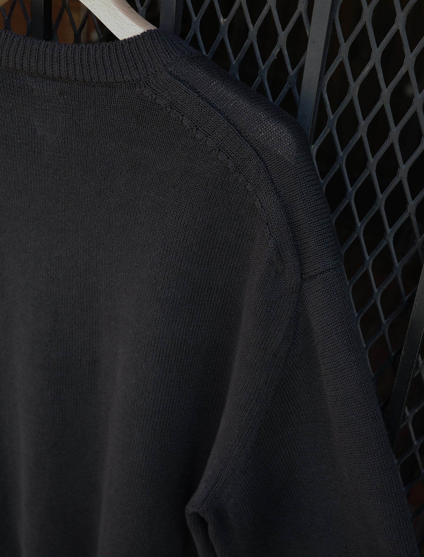 BATONER Washed High Count Linen Crewneck Black