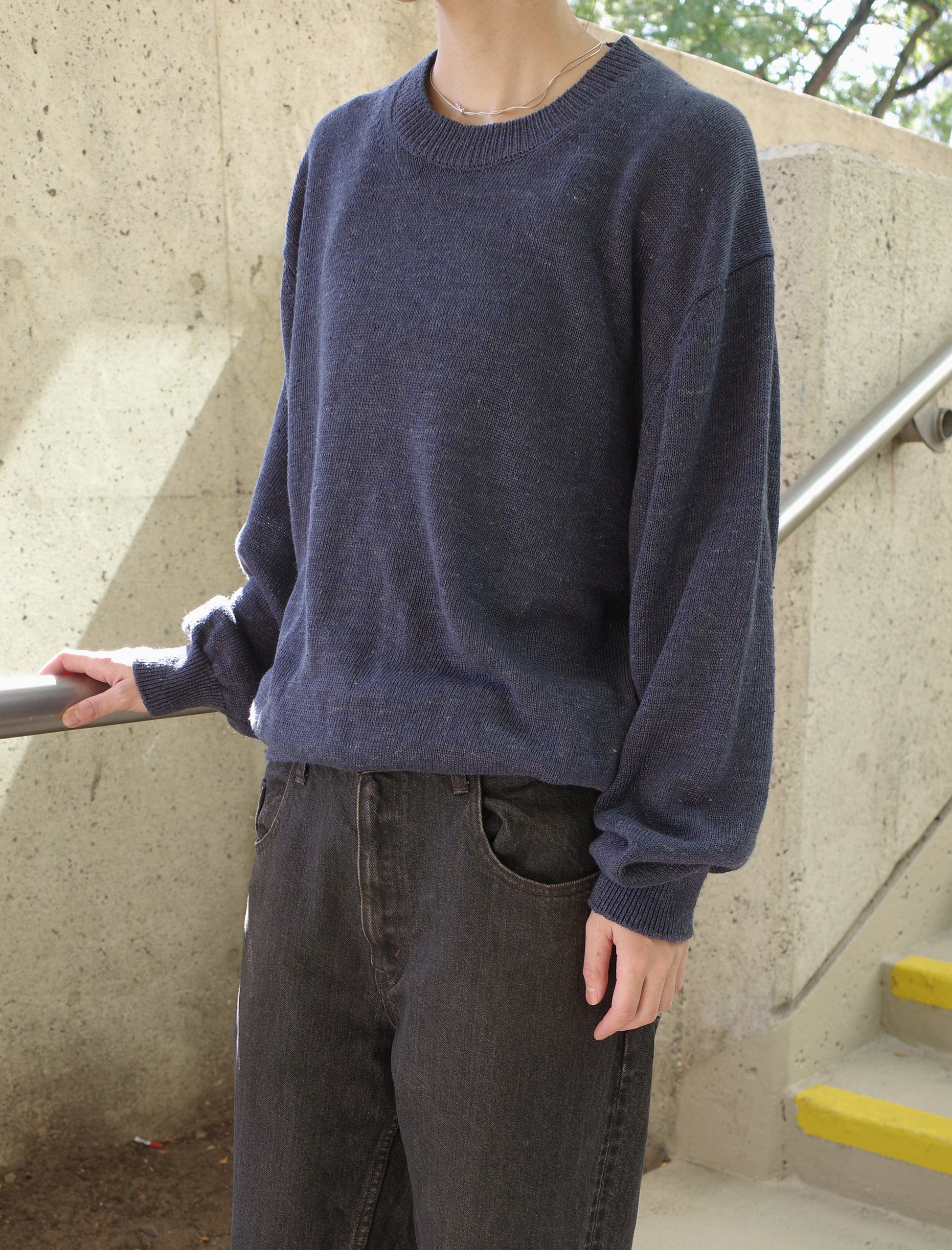 BATONER Washed High Count Linen Crewneck - Navy
