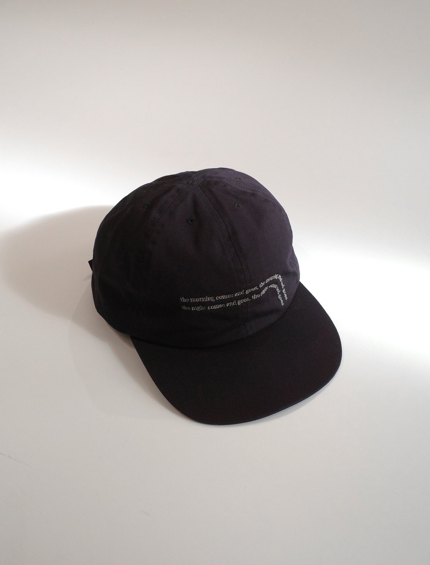 COMESANDGOES COMES Cap Black Grey