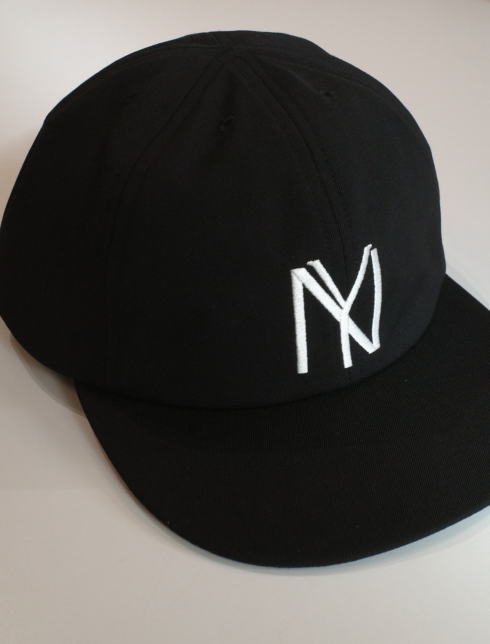 COMESANDGOES NY Cap Black