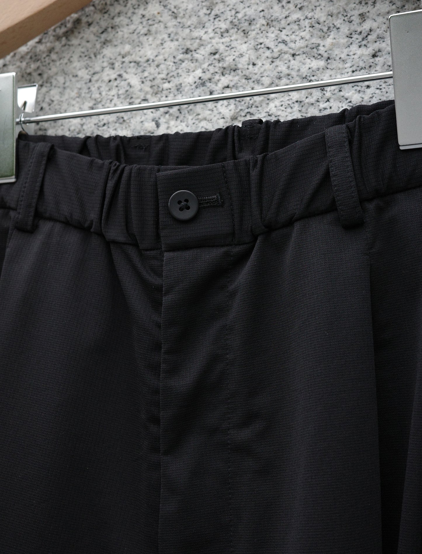 KANEMASA PHIL. 36G Nylon Tuck Easy Shorts Black