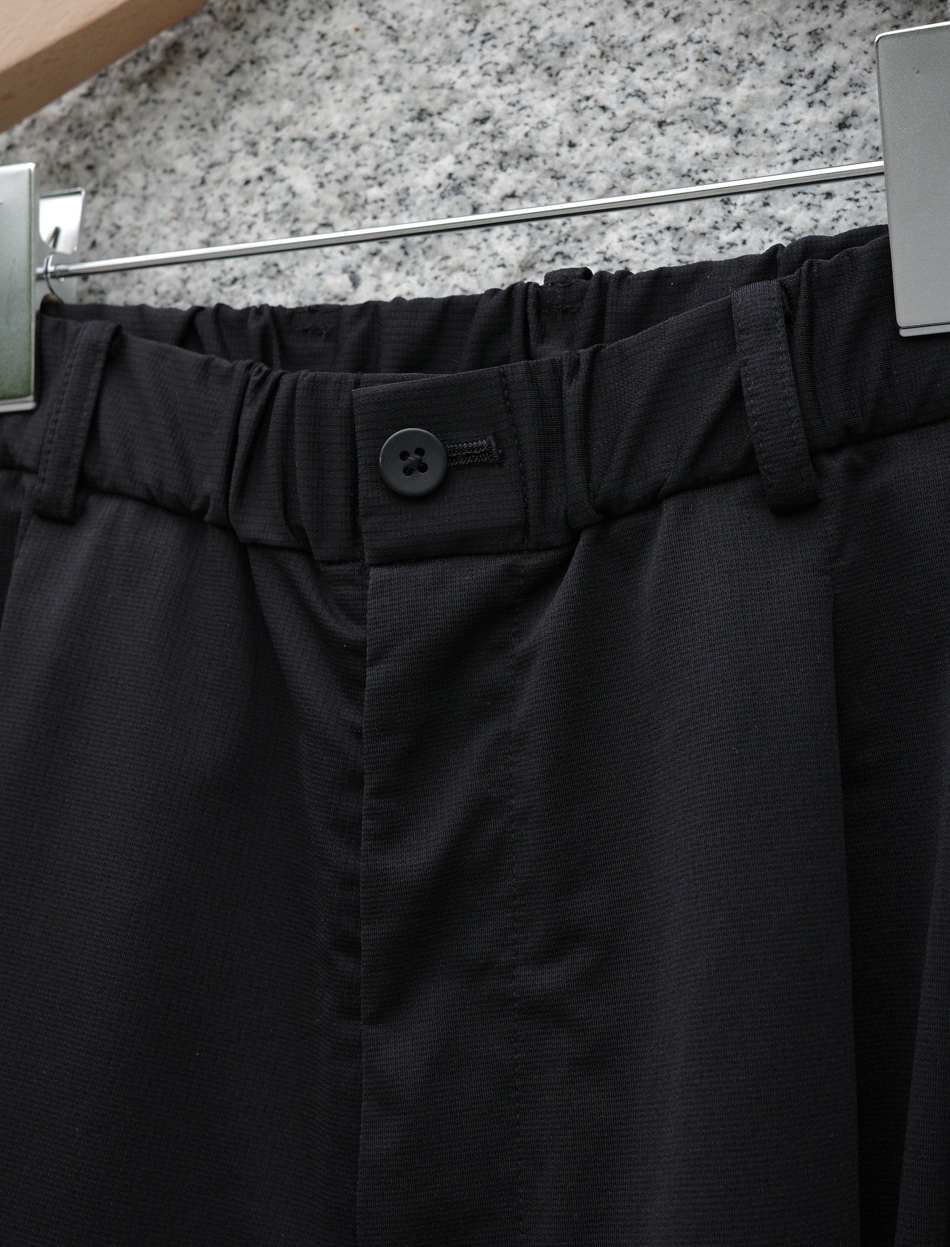KANEMASA PHIL. 36G Nylon Tuck Easy Shorts Black
