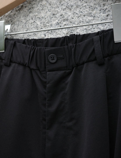 KANEMASA PHIL. 36G Nylon Tuck Easy Shorts Black