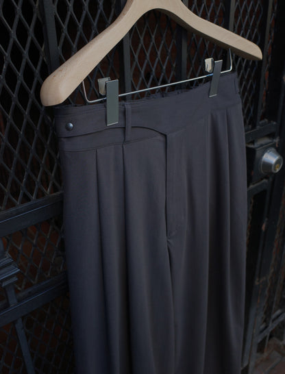 KANEMASA PHIL. 46G SOLARO Gurkha Pants Charcoal Black 