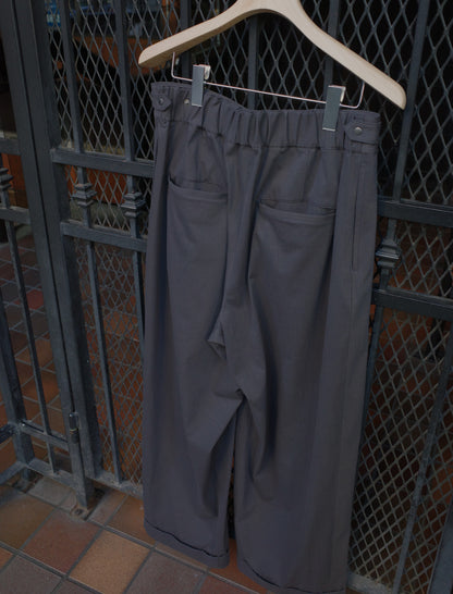 KANEMASA PHIL. 46G SOLARO Gurkha Pants Charcoal Black 