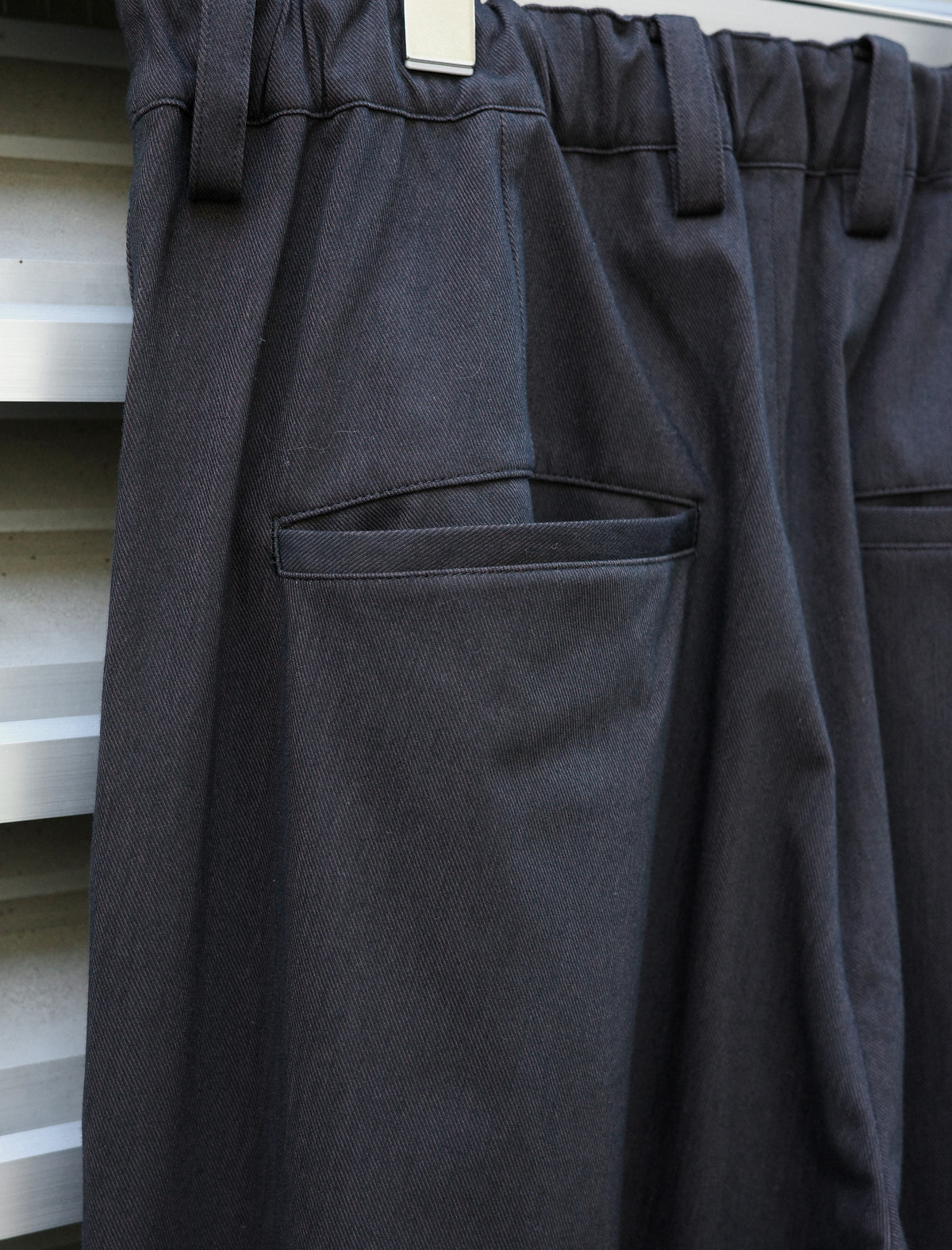 KANEMASA PHIL. 46G Solaro Trousers Black Brown