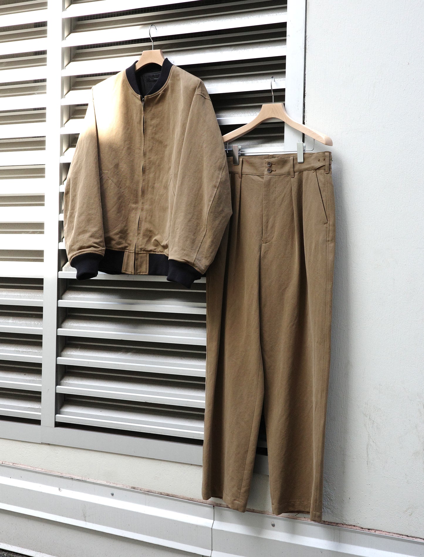 ULTERIOR R/C West Point Tucked Mil-Trousers - Sand Brown