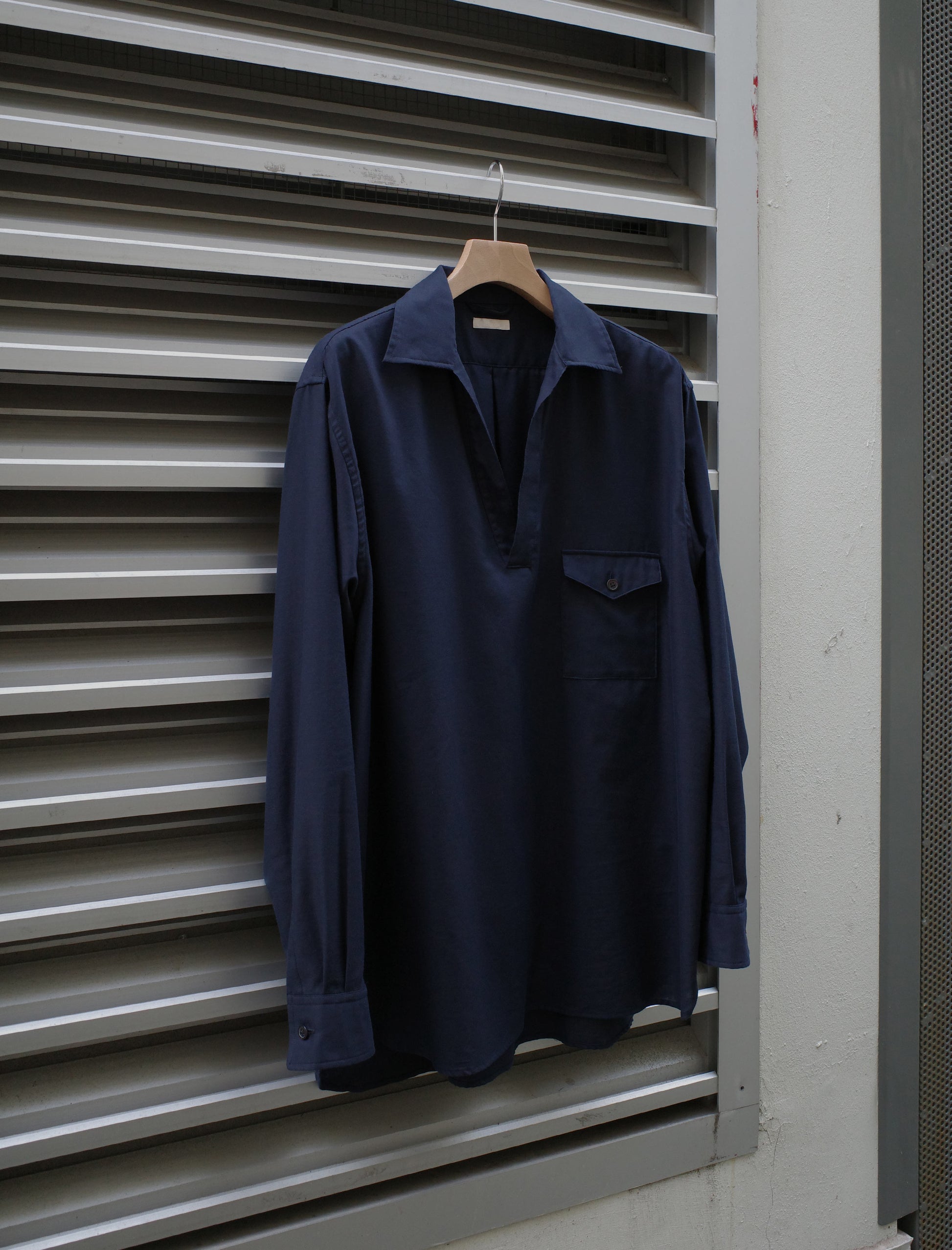 ULTERIOR Silky Soft Twill Skipper Shirt Navy
