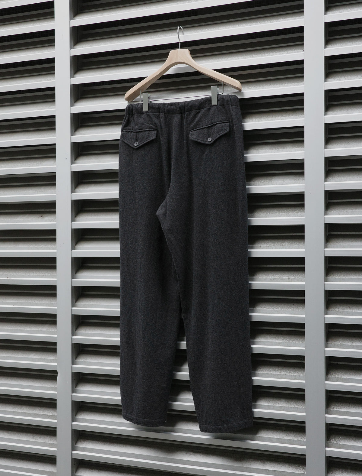 ULTERIOR Super Fine Wool Viyella Drawstring Pants - Top Charcoal