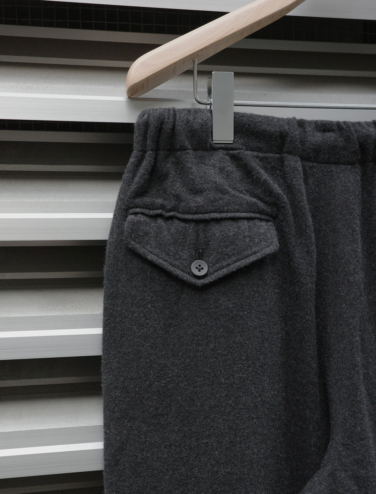 ULTERIOR Super Fine Wool Viyella Drawstring Pants - Top Charcoal