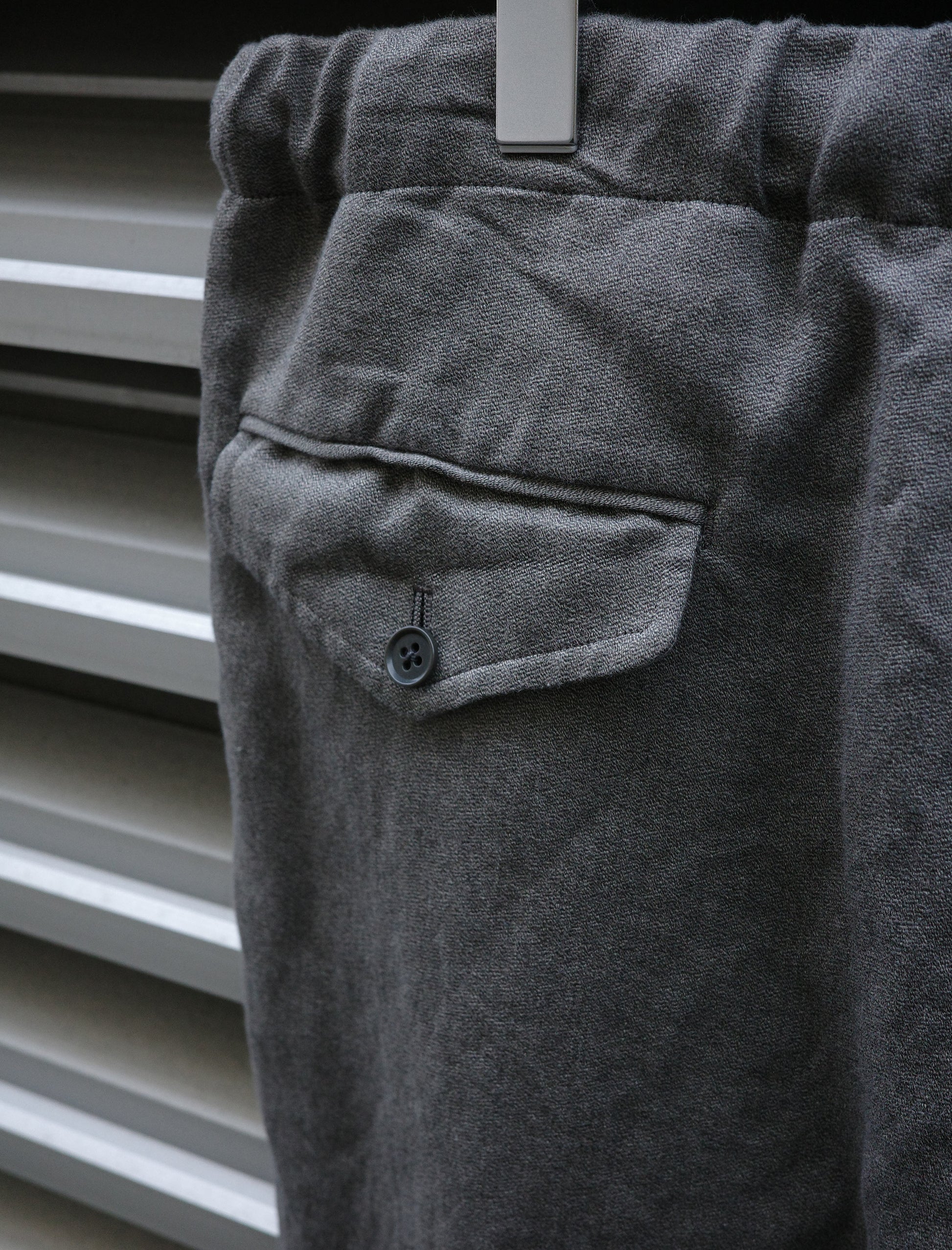 ULTERIOR Washed C/L Corkscrew Drawstring Pants Khaki Grey
