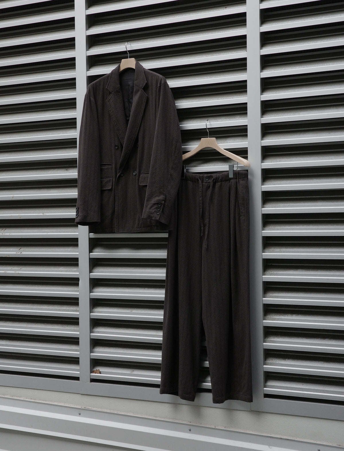 ULTERIOR Washed W/S Herringbone Drawstring Wide Pants - Dark Brown
