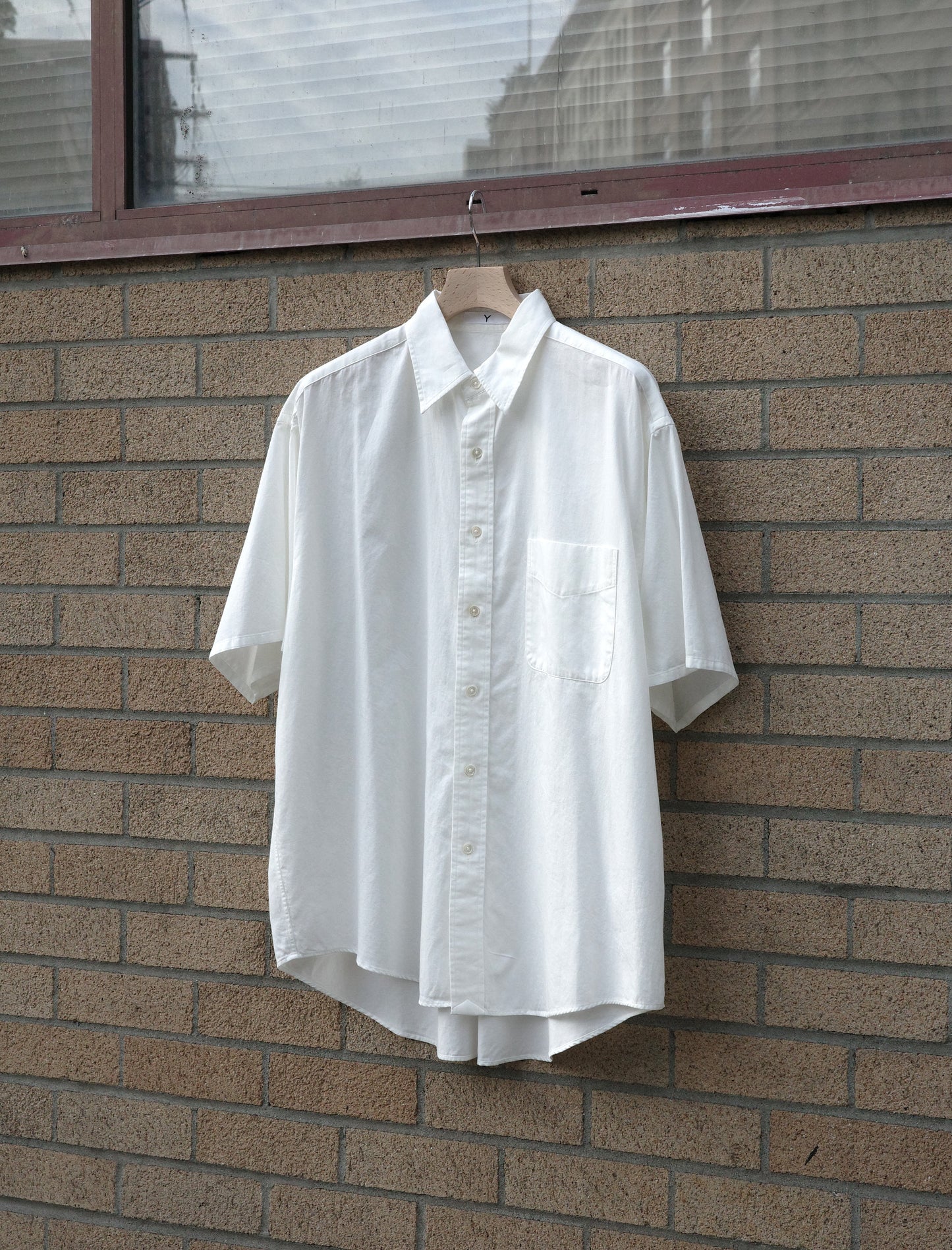 Y Organic Cotton Washer Satin S/S Shirt - White
