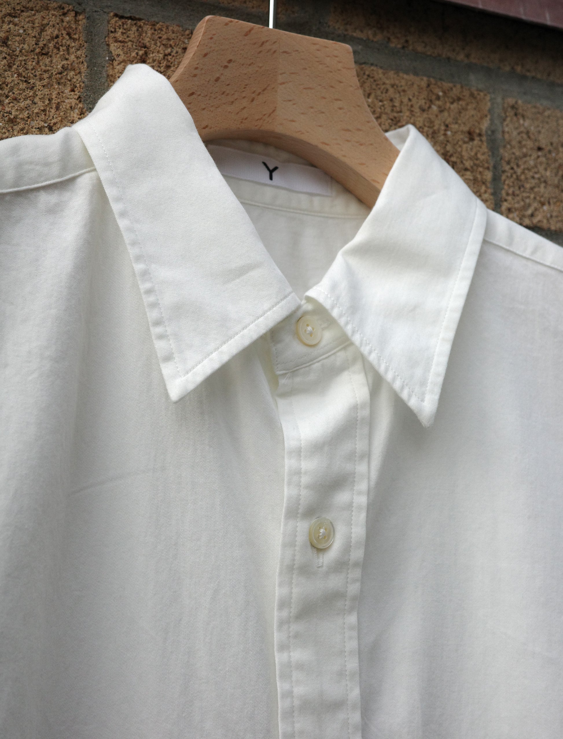 Y Organic Cotton Washer Satin S/S Shirt - White