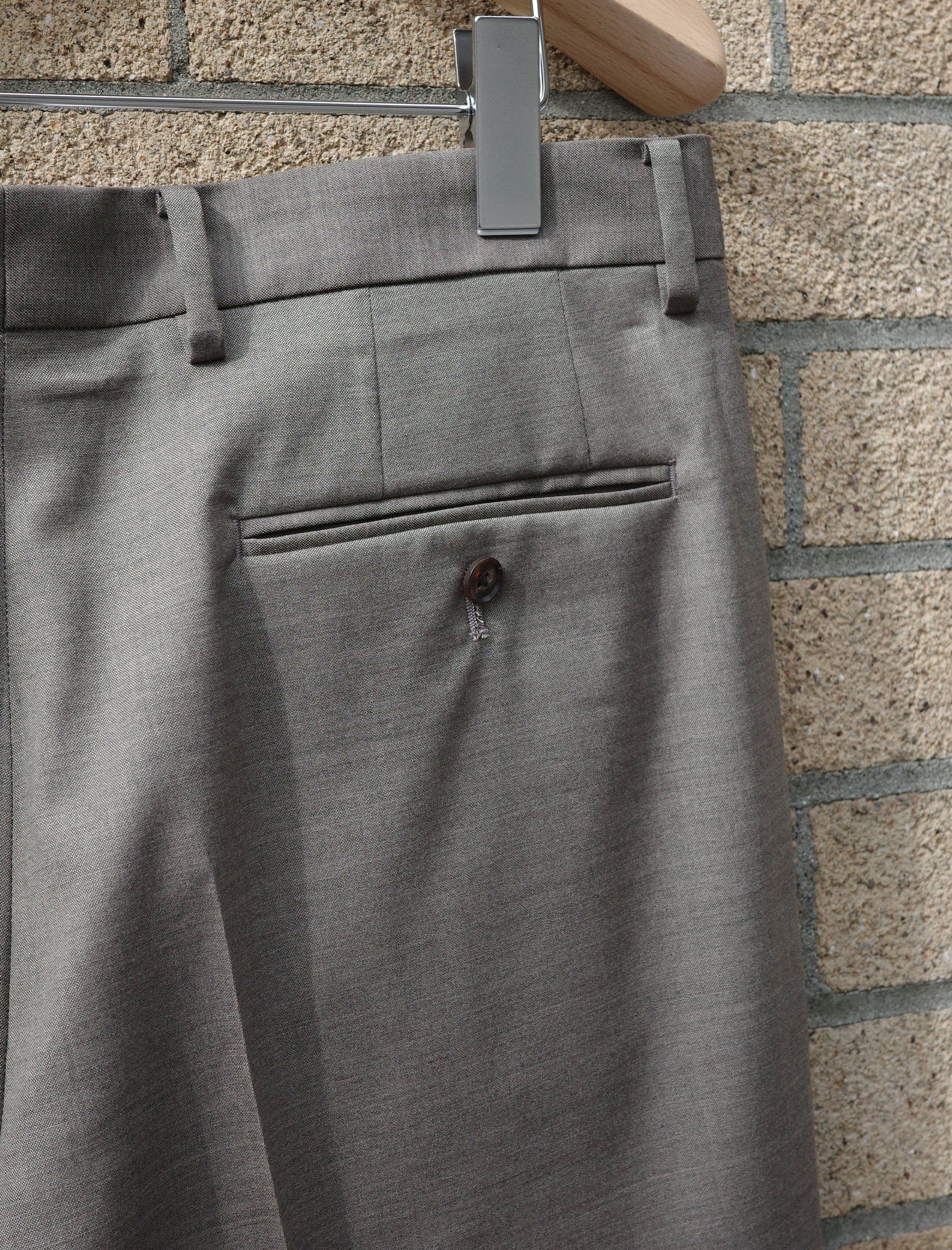 Super 120's Wool Chambray Tuck Trousers - Mocha