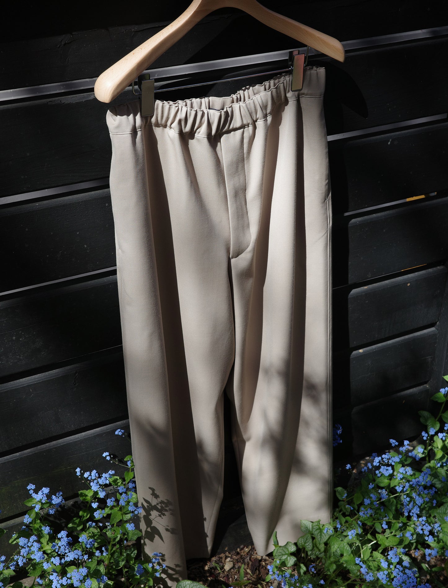 YLEVE Wool Serge Easy Trousers - Khaki